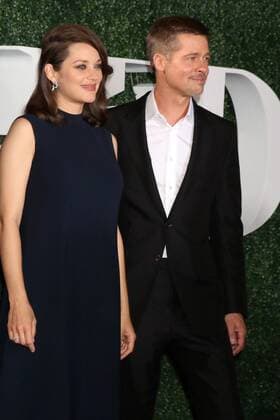 Allied Filmpremiere in Los Angeles LOS ANGELES - NOV 9: Marion Cotillard, Brad Pitt at the Allied Fan Screening at the Village Theater on November 9, 2016 in Westwood, CA  Copyright: xKathyxHutchinsx xIPAx