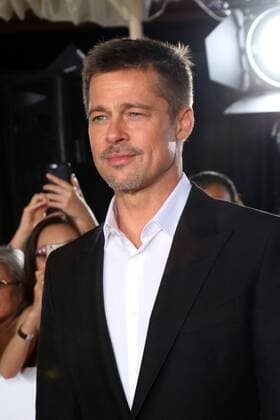 Allied Filmpremiere in Los Angeles LOS ANGELES - NOV 9: Brad Pitt at the Allied Fan Screening at the Village Theater on November 9, 2016 in Westwood, CA  Copyright: xKathyxHutchinsx xIPAx