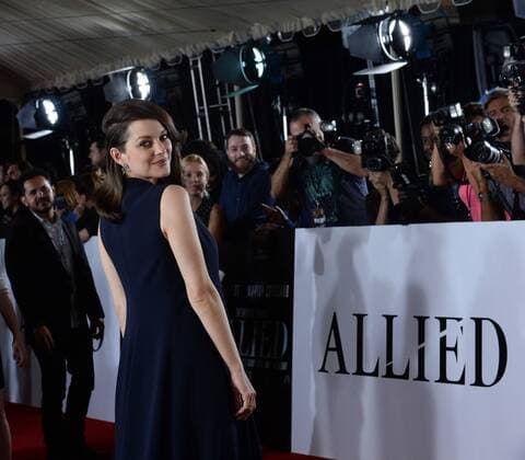 Allied Filmpremiere in Los Angeles Cast member Marion Cotillard attends the premiere of the motion picture romantic war thriller Allied at the Regency Village Theatre in the Westwood section of Los Angeles. Storyline: In 1942, an intelligence officer in North Africa encounters a female French Resistance fighter on a deadly mission behind enemy lines. When they reunite in London, their relationship is tested by the pressures of war.  LAP2016110911 JIMxRUYMEN