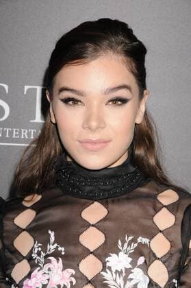 November 9, 2016 - Los Angeles, California, United States - November 9th 2016 - Los Angeles California USA - Actress HAILEE STEINFELD at STX Entertainment s LA Special Screening of The Edge of Seventeen held at the Regal LA Live Theater, Los Angeles, CA Los Angeles United States - ZUMAf05_ 20161109_zaf_f05_009