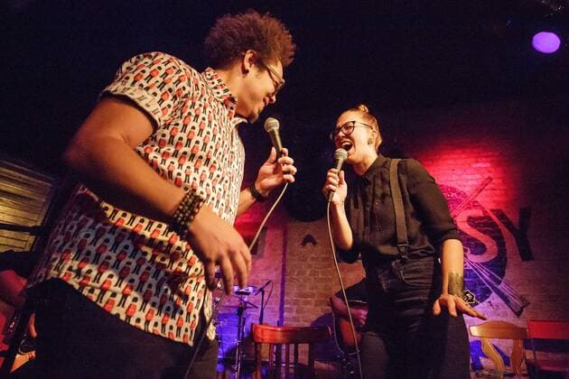 Buchpremiere: Myriam von M stellt am 08.11.2016 im Bassy Club in Berlin ihr Buch - Fuck Cancer - vor. v.l. Marc Sway, Stefanie Heinzmann spielen im Rahmen der Buchpremiere ein Unplugged-Konzert. Buchpremiere - Myriam von M in Berlin