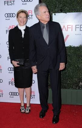 AFI Fest - Filmpremiere Rules Dont Apply November 10, 2016 - Hollywood, CA, United States - 10 November 2016 - Hollywood, California. Annette Bening, Warren Beatty. AFI FEST 2016 - Opening Night Premiere Of Rules Don t Apply held at TCL Chinese Theater. Photo Credit: AdMedia Hollywood United States - ZUMAa123 20161110_zaa_a123_012