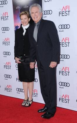 AFI Fest - Filmpremiere Rules Dont Apply November 10, 2016 - Hollywood, CA, United States - 10 November 2016 - Hollywood, California. Annette Bening, Warren Beatty. AFI FEST 2016 - Opening Night Premiere Of Rules Don t Apply held at TCL Chinese Theater. Photo Credit: AdMedia Hollywood United States - ZUMAa123 20161110_zaa_a123_025