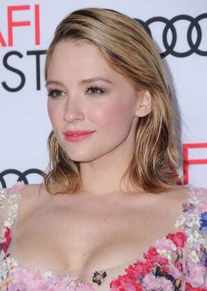 AFI Fest - Filmpremiere Rules Dont Apply November 10, 2016 - Hollywood, CA, United States - 10 November 2016 - Hollywood, California. Haley Bennett. AFI FEST 2016 - Opening Night Premiere Of Rules Don t Apply held at TCL Chinese Theater. Photo Credit: AdMedia Hollywood United States - ZUMAa123 20161110_zaa_a123_050