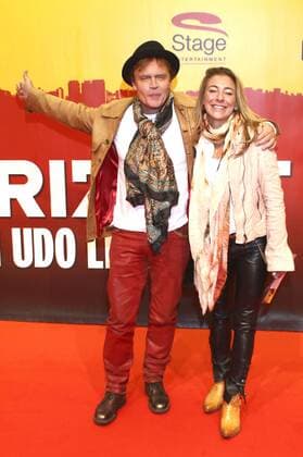 Alexander Sascha Wussow mit Begleitung bei der Premiere des Musicals Hinterm Horizont im Operettenhaus. Hamburg, 10.11.2016 Foto:xgbrcix xFuturexImage