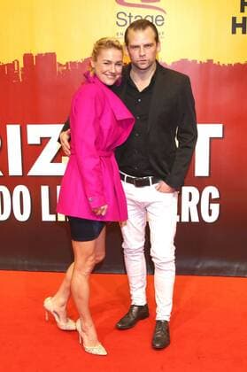 Rhea Harder mit Ehemann Jörg Vennewald bei der Premiere des Musicals Hinterm Horizont im Operettenhaus. Hamburg, 10.11.2016 Foto:xgbrcix xFuturexImage