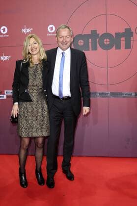 Lutz Marmor mit Freundin Christina-Maria Peukert bei der Premiere des 1000. Tatort-Krimis Taxi nach Leipzig im Cinemaxx Dammtor. Hamburg, 11.11.2016 Foto:xH.xHartmannx xFuturexImage