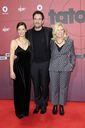 Camilla Renschke, Oliver Mommsen und Sabine Postel bei der Premiere des 1000. Tatort-Krimis Taxi nach Leipzig im Cinemaxx Dammtor. Hamburg, 11.11.2016 Foto:xH.xHartmannx xFuturexImage