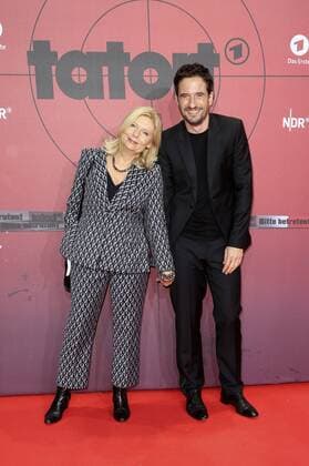 Sabine Postel und Oliver Mommsen bei der Premiere des 1000. Tatort-Krimis Taxi nach Leipzig im Cinemaxx Dammtor. Hamburg, 11.11.2016 Foto:xH.xHartmannx xFuturexImage