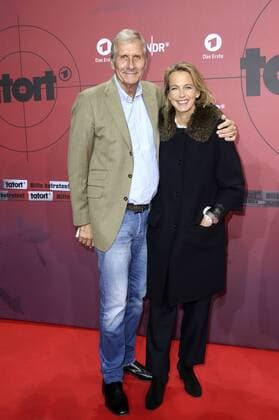 Ulrich Wickert und Julia Jäkel bei der Premiere des 1000. Tatort-Krimis Taxi nach Leipzig im Cinemaxx Dammtor. Hamburg, 11.11.2016 Foto:xH.xHartmannx xFuturexImage
