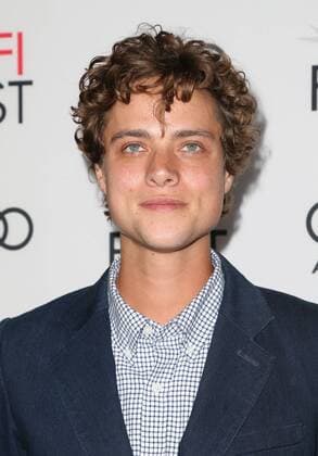 November 11, 2016 - Hollywood, CA, United States - 11 November 2016 - Hollywood, California - Douglas Smith. AFI FEST 2016 Presented By Audi - Premiere Of EuropaCorp USA s Miss Sloane held at The TCL Chinese 6 Theatres. Photo Credit: AdMedia Hollywood United States - ZUMAa123 20161111_zaa_a123_202