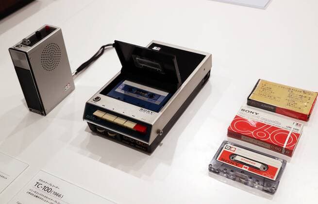 November 12, 2016, Tokyo, Japan - Japan s electronics giant Sony displays the company s portable cassette tape recorder TC-100 at the company s retrospective exhibition It s a Sony exhibition at the Sony building in Ginza in Tokyo on Saturday, November 12, 2016. Sony exhibited the company s historical products at the building which was built 50 years ago as Sony will close Sony s landnark Sony building on March 31, 2017 and will open Sony park in 2018 at the place.  (lwxa006216)