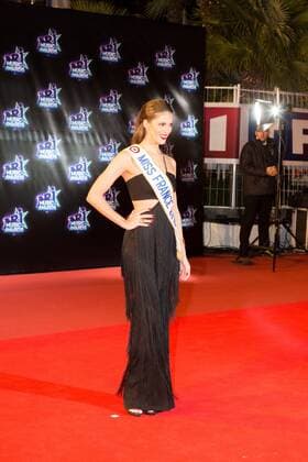 Miss France 2016 Iris Mittenaere CELEBRITES : NRJ Music Awards - Cannes - 12 11 2016 NicolasGavet 