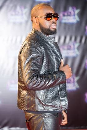 Maitre Gims CELEBRITES : NRJ Music Awards - Cannes - 12 11 2016 NicolasGavet 