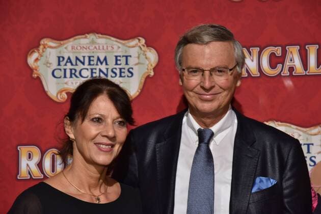 Politiker Wolfgang Bosbach und seine Frau Sabine bei der Premiere am 13.11.2016 in Köln der Roncalli Dinnershow Panem et Circenses. Deutschlands erste Dinnershow im historischen Spiegelzelt kehrt nach 25 Jahren zurück nach Köln und beendet somit das 40. Jubiläumsjahr von Roncalli in der Domstadt