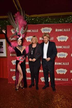 Günter Pütz und Uschi Brauckmann bei der Premiere am 13.11.2016 in Köln der Roncalli Dinnershow Panem et Circenses. Deutschlands erste Dinnershow im historischen Spiegelzelt kehrt nach 25 Jahren zurück nach Köln und beendet somit das 40. Jubiläumsjahr von Roncalli in der Domstadt