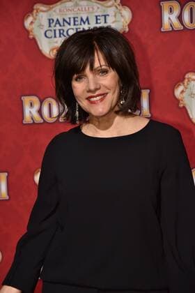 Moderatorin Birgit Schrowange bei Premiere am 13.11.2016 in Köln der Roncalli Dinnershow Panem et Circenses. Deutschlands erste Dinnershow im historischen Spiegelzelt kehrt nach 25 Jahren zurück nach Köln und beendet somit das 40. Jubiläumsjahr von Roncalli in der Domstadt