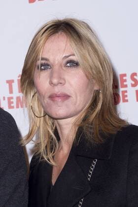 Filmpremiere Les tetes de L Emploi in Paris Mathilde Seigner CELEBRITES : Avant premiere Tete de l Emploi - 14 11 2016 JBAutissier Panoramic 