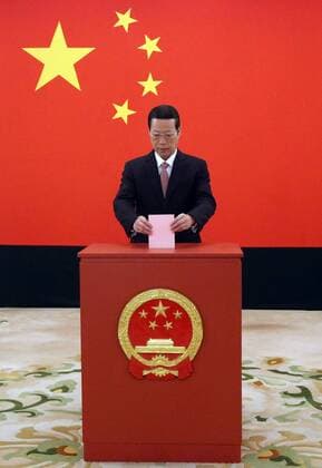 (161115) -- BEIJING, Nov. 15, 2016 -- Chinese Vice Premier Zhang Gaoli, also a member of the Standing Committee of the Political Bureau of the Communist Party of China (CPC) Central Committee, casts his ballot at a voting booth to elect new deputies for the local people s congress in Beijing, capital of China, Nov. 15, 2016. ) (wx) CHINA-BEIJING-LEADERS-LOCAL PEOPLE S CONGRESS-VOTE (CN) LiuxWeibing 