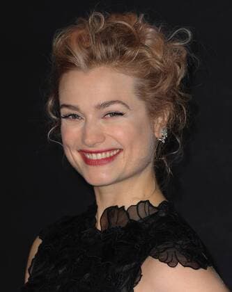 November 15, 2016 - London, England, United Kingdom - Alison Sudol attends the European premiere of Fantastic Beasts And Where To Find Them at Empire Leciester Square. London United Kingdom - ZUMAs147 20161115_zap_s147_035