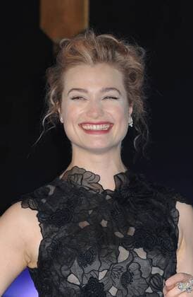 November 15, 2016 - London, England, United Kingdom - Alison Sudol attends the European premiere of Fantastic Beasts And Where To Find Them at Empire Leciester Square. London United Kingdom - ZUMAs147 20161115_zap_s147_042