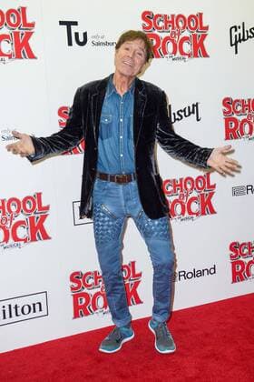 Cliff Richard bei der Ankunft zur Musical Premiere von School of Rock The Musical am 14.11.2016 in London School of Rock The Musical New London Theatre Opening Night , 2016 