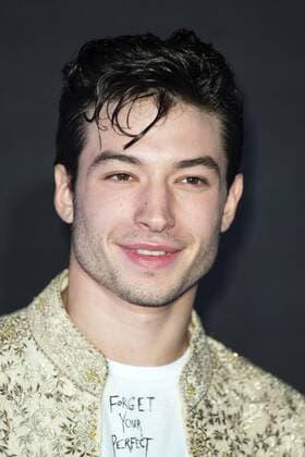 Ezra Millerbei der Europapremiere des Kinofilms Fantastic Beasts and Where to Find Them Phantastische Tierwesen und wo sie zu finden sind im Odeon Leicester Square. London, 15.11.2016 Foto:xJ.xSpicerx xFuturexImage