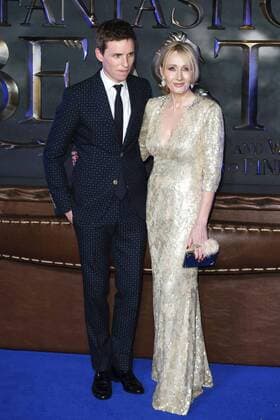 Eddie Redmayne und J.K. Rowling bei der Europapremiere des Kinofilms Fantastic Beasts and Where to Find Them Phantastische Tierwesen und wo sie zu finden sind im Odeon Leicester Square. London, 15.11.2016 Foto:xJ.xSpicerx xFuturexImage
