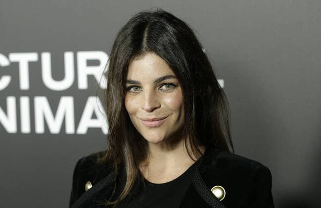 Julia Restoin Roitfeld arrives on the red carpet at the Nocturnal Animals premiere at The Paris Theatre on November 17, 2016 in New York City.  NYP20161117128 JOHNxANGELILLO