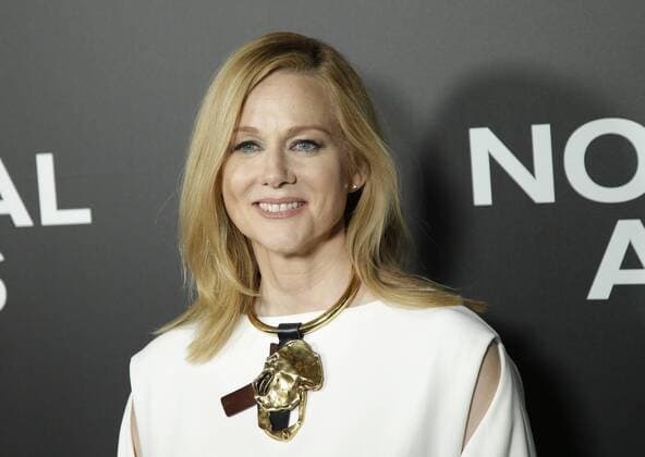 Laura Linney arrives on the red carpet at the Nocturnal Animals premiere at The Paris Theatre on November 17, 2016 in New York City.  NYP20161117123 JOHNxANGELILLO