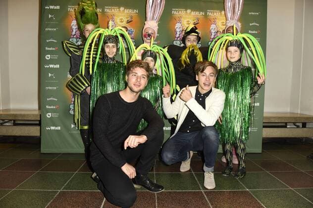 Benjamin Trinks und Timmi Trinks bei der Premiere der Kindershow Verrückte Sonne im Friedrichstadt-Palast. Berlin, 19.11.2016 Foto:xF.xKernx xFuturexImage