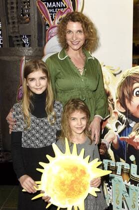 Heike Kloss mit ihren Kindern Marla Kloss und Olivia Kloss bei der Premiere der Kindershow Verrückte Sonne im Friedrichstadt-Palast. Berlin, 19.11.2016 Foto:xF.xKernx xFuturexImage