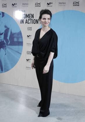 French actress Juliette Binoche during the ceremony she was awarded the 1st Women in Action! award in Madrid, central Spain, 19 November 2016. The Women in Action! award recognizes and rewards the trajectory and work of women in favor of equality in the audiovisual area (in front and behind the cameras). EFE Victor Lerena Juliette Binoche awarded the 1st Women in Action! award !ACHTUNG: NUR REDAKTIONELLE NUTZUNG!  20161119-636151898530078734