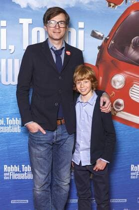 Ralph Caspers und Arsseni Bultmann bei der Weltpremiere des Kinofilms Robbi, Tobbi und das Fliewatüüt im Cinedom. Köln, 19.11.2016 Foto:xC.xHardtx xFuturexImage