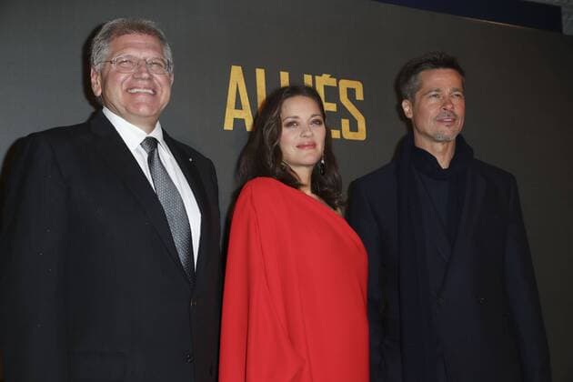 Robert Zemeckis Marion Cotillard et Brad Pitt - Photocall zum Film - Allied (Vertraute Fremde) - Paris - 20 11 2016 GwendolineLeGoff 