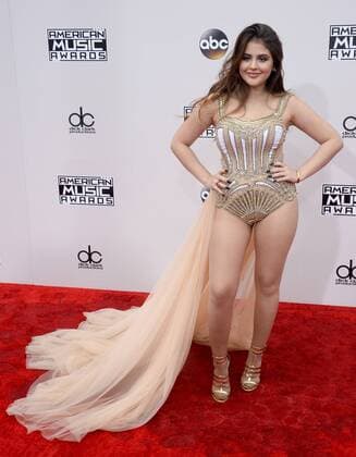 Lauren Giraldo arrives for the 2016 American Music Awards held at Microsoft Theater in Los Angeles on November 20, 2016.  LAP20161120042 JIMxRUYMEN