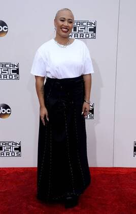 Singer Emeli Sande arrives for the 2016 American Music Awards held at Microsoft Theater in Los Angeles on November 20, 2016.  LAP20161120099 JIMxRUYMEN