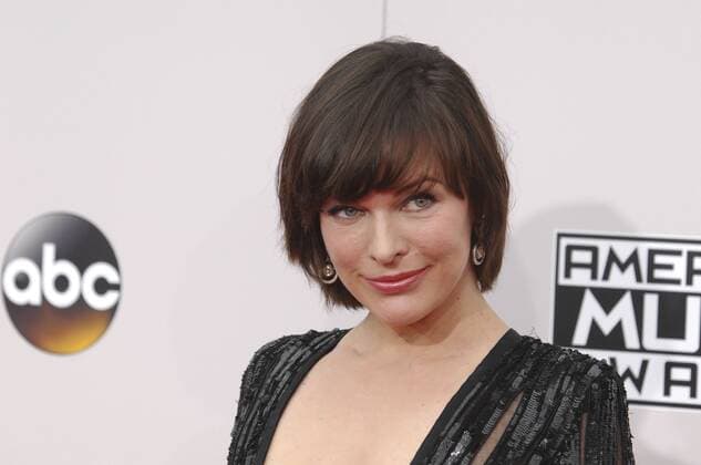 Milla Jovovich AMERICAN MUSIC AWARDS: ARRIVALS Los Angeles Patrick Rideaux PicturePerfect
