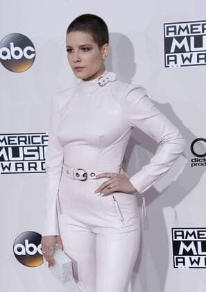 American Music Awards in Los Angeles Singer Halsey arrives for the 2016 American Music Awards held at Microsoft Theater in Los Angeles on November 20, 2016.  LAP20161120356 JIMxRUYMEN