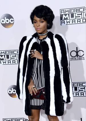 Recording artist Janelle Monae arrives for the 2016 American Music Awards held at Microsoft Theater in Los Angeles on November 20, 2016.  LAP20161120338 JIMxRUYMEN