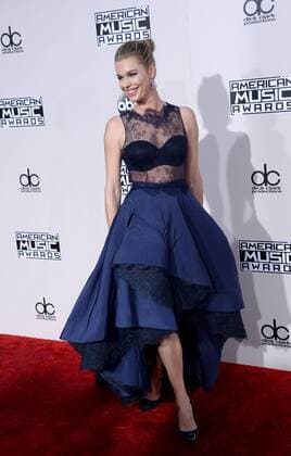 Actress Rebecca Romijn arrives for the 2016 American Music Awards held at Microsoft Theater in Los Angeles on November 20, 2016.  LAP20161120351 JIMxRUYMEN