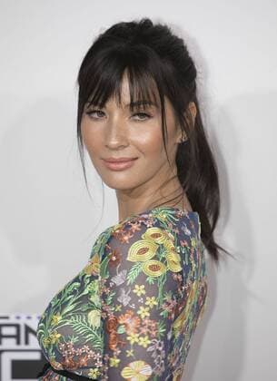 November 20, 2016 - Los Angeles, California, U.S - Olivia Munn on the Red Carpet of the 2016 American Music Awards held on Sunday, November 20, 2016 at the Microsoft Theatre in Los Angeles, California. Los Angeles U.S. - ZUMAp124 20161120_zaa_p124_035