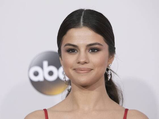 November 20, 2016 - Los Angeles, California, U.S - Selena Gomez on the Red Carpet of the 2016 American Music Awards held on Sunday, November 20, 2016 at the Microsoft Theatre in Los Angeles, California. Los Angeles U.S. - ZUMAp124 20161120_zaa_p124_036