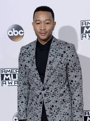 Singer John Legend arrives for the 2016 American Music Awards held at Microsoft Theater in Los Angeles on November 20, 2016.  LAP20161120405 JIMxRUYMEN