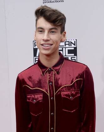 Internet personality Jack Baran arrives for the 2016 American Music Awards held at Microsoft Theater in Los Angeles on November 20, 2016.  LAP20161120495 JIMxRUYMEN