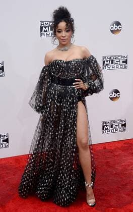Singer Tinashe arrives for the 2016 American Music Awards held at Microsoft Theater in Los Angeles on November 20, 2016.  LAP20161120486 JIMxRUYMEN