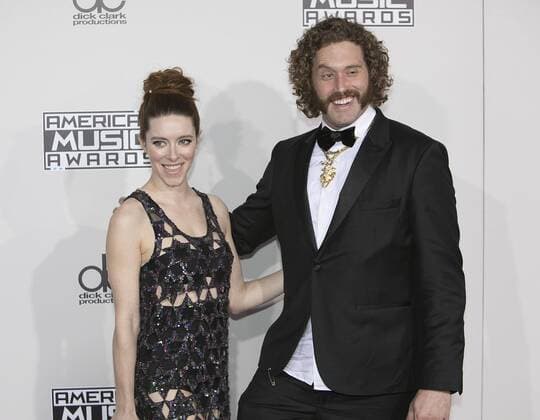 November 20, 2016 - Los Angeles, California, U.S - T.J. Miller and Kate Gorney on the Red Carpet of the 2016 American Music Awards held on Sunday, November 20, 2016 at the Microsoft Theatre in Los Angeles, California. Los Angeles U.S. - ZUMAp124 20161120_zaa_p124_108