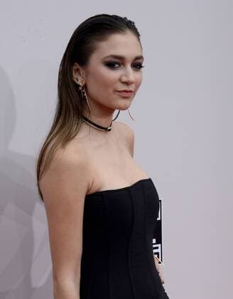 Singer Daya arrives for the 2016 American Music Awards held at Microsoft Theater in Los Angeles on November 20, 2016.  LAP20161120476 JIMxRUYMEN