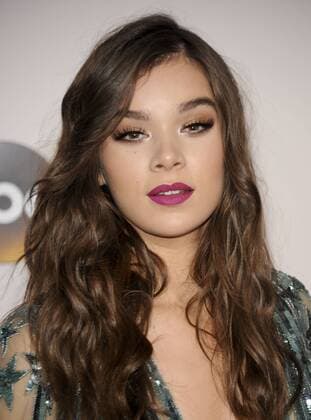 Hailee Steinfeld AMERICAN MUSIC AWARDS: ARRIVALS Los Angeles Patrick Rideaux PicturePerfect