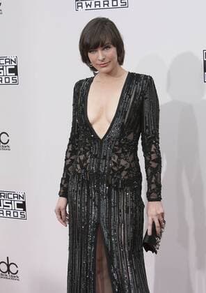November 20, 2016 - Los Angeles, California, U.S - Milla Jovovich on the Red Carpet of the 2016 American Music Awards held on Sunday, November 20, 2016 at the Microsoft Theatre in Los Angeles, California. Los Angeles U.S. - ZUMAp124 20161120_zaa_p124_112